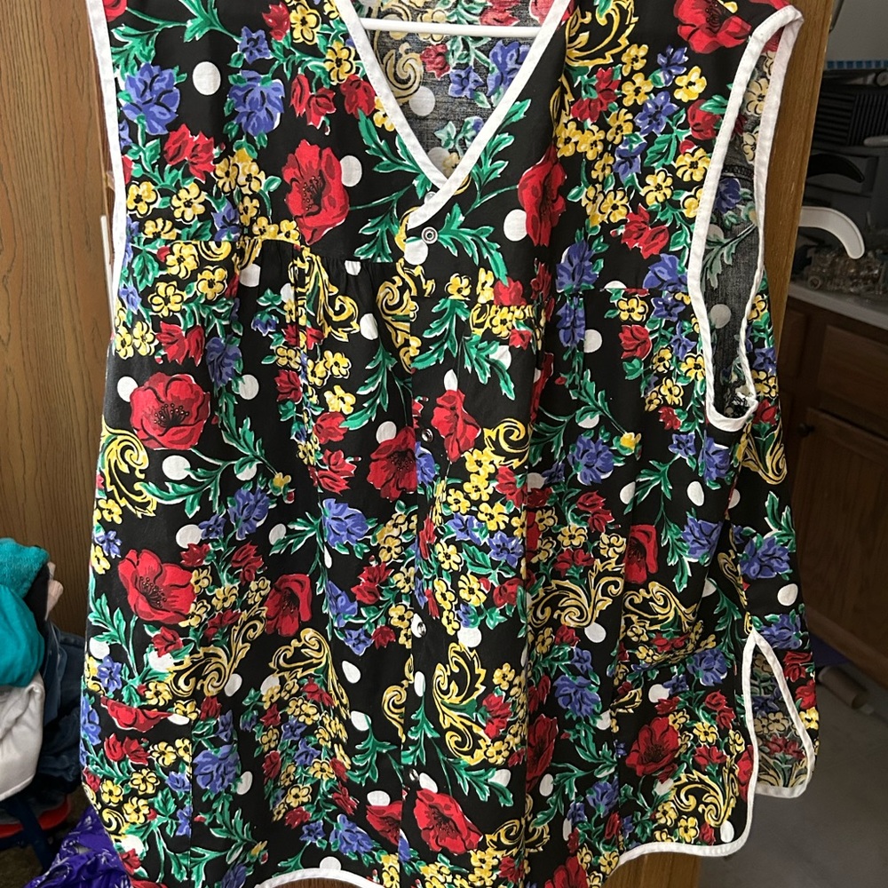 Women’s vintage smock. Beautiful colors and design